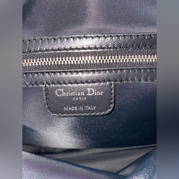 Authentic Dior Bag. Worn handful of times. Great condition - Picture 6 of 8